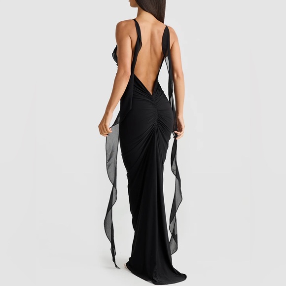 Elegant Backless Black Evening Gown - Picture 1 of 2